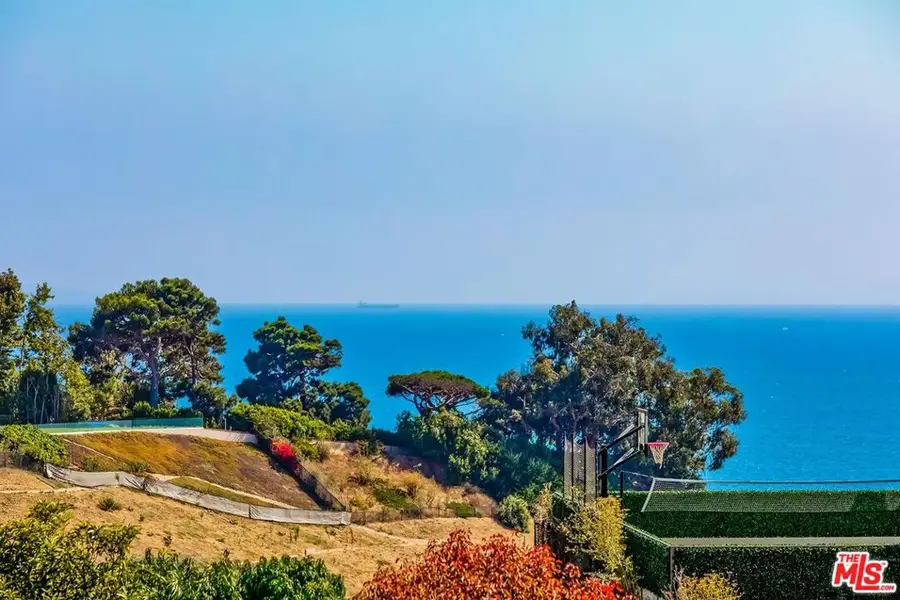 424 Lombard Avenue, Pacific Palisades, CA 90272 - #2