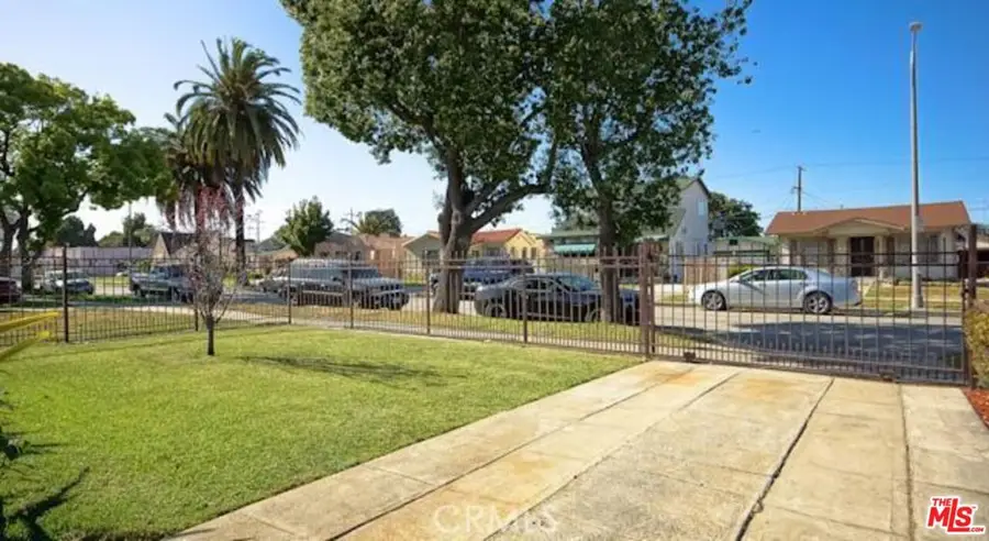 738 W 105th Street, Los Angeles, CA 90044 - Image #2