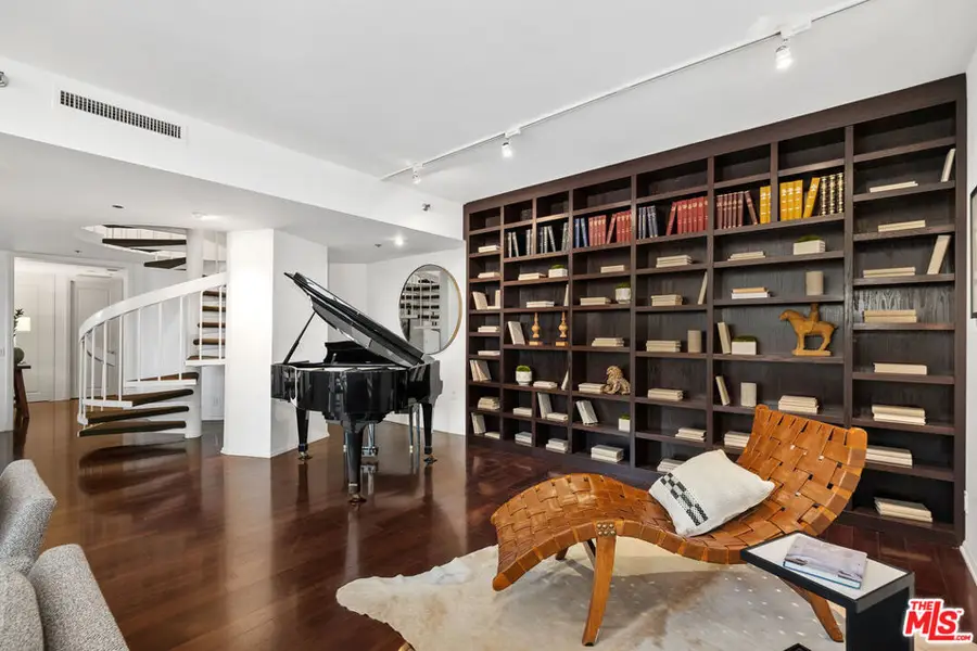 10550 Wilshire Boulevard #305, Los Angeles, CA 90024 - #2