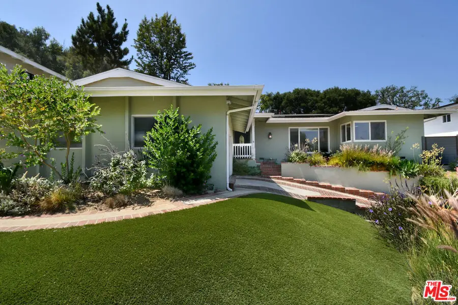 3421 Castlewoods Place, Sherman Oaks, CA 91403 - Image #2