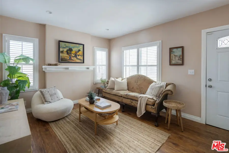 3007 Hyde Park Boulevard, Los Angeles, CA 90043 - #3