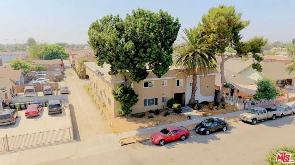 240 E 60th Street, Los Angeles, CA 90003 - Image #1