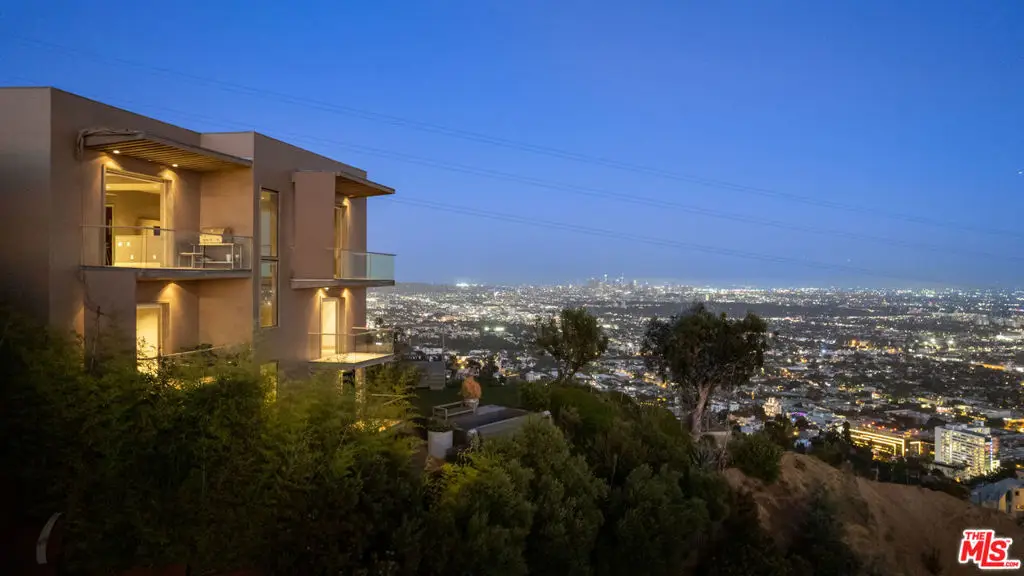 1600 Viewmont Drive, Los Angeles, CA 90069 - Image #1