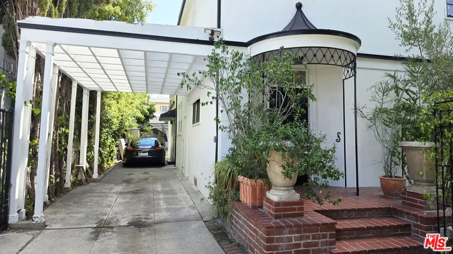 728 S Windsor Boulevard, Los Angeles, CA 90005 - Image #2