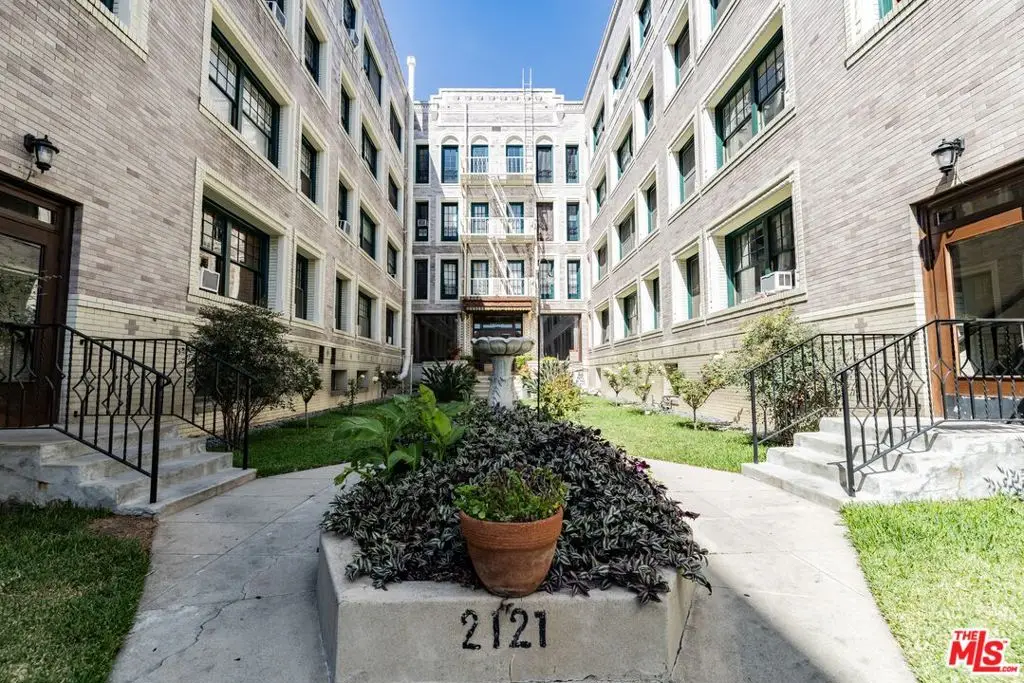 2121 James M Wood Boulevard #411, Los Angeles, CA 90006 - Image #1