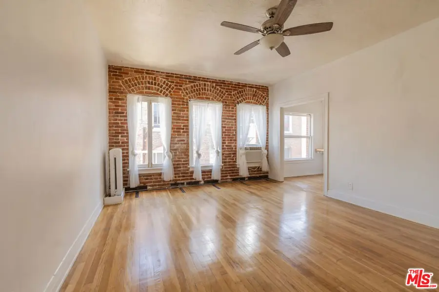 2121 James M Wood Boulevard #411, Los Angeles, CA 90006 - Image #2