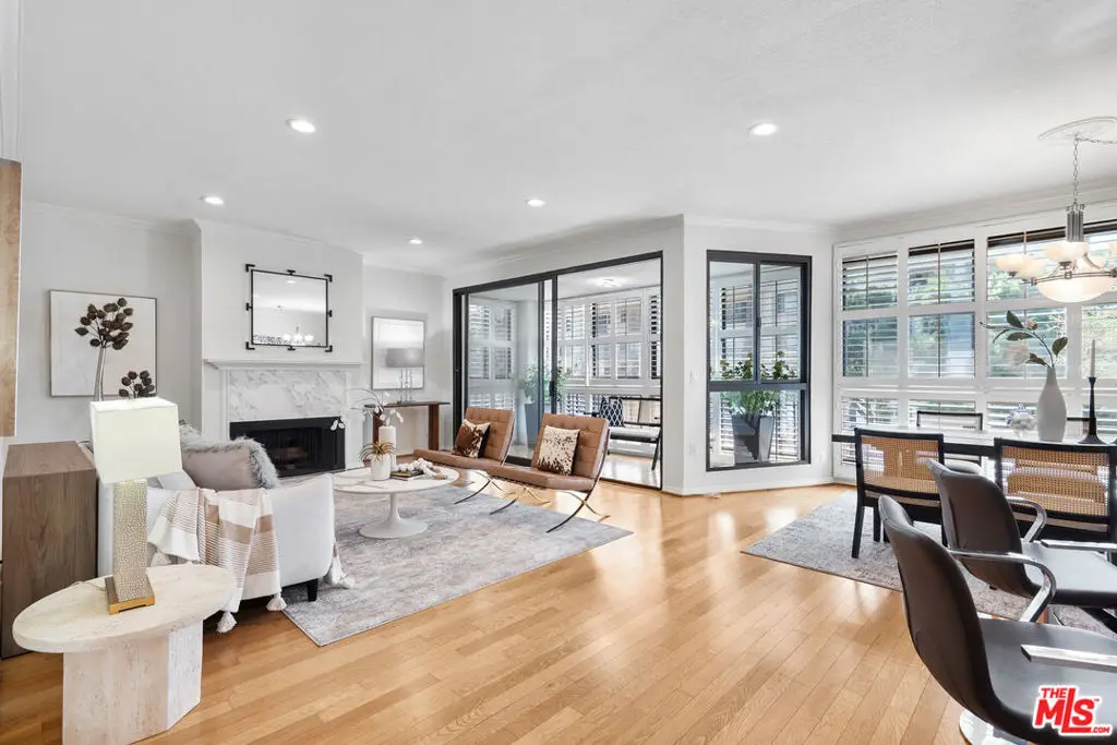 4477 Wilshire Boulevard #304, Los Angeles, CA 90010 - Image #1