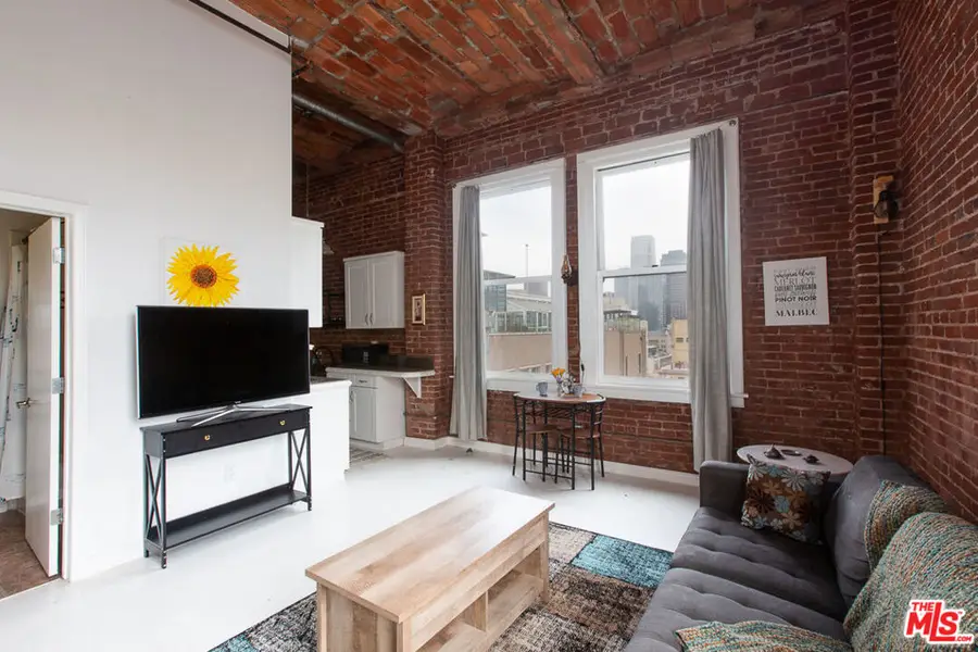 215 W 7th Street #1301, Los Angeles, CA 90014 - #3