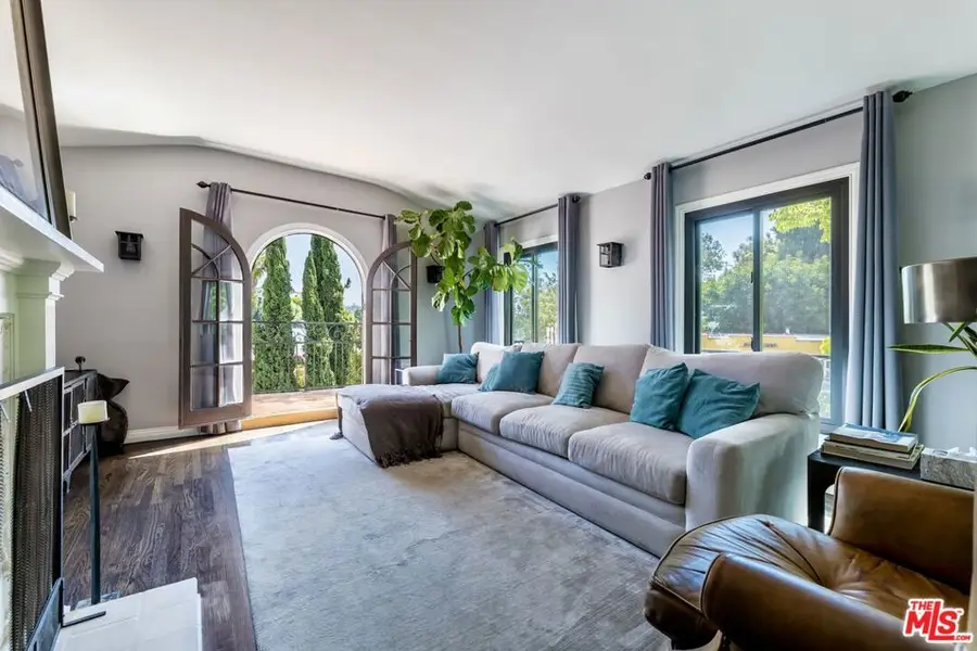 6919 Camrose Drive, Los Angeles, CA 90068 - Image #3