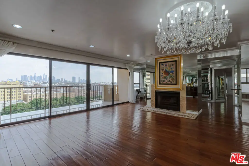 727 S Ardmore Avenue #906, Los Angeles, CA 90005 - Image #1