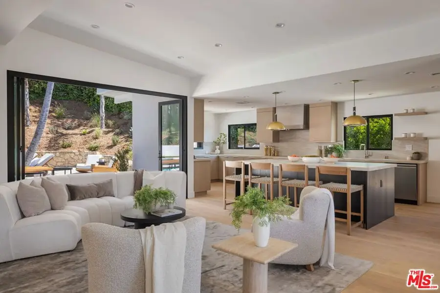 13535 Bayliss Road, Los Angeles, CA 90049 - Image #3