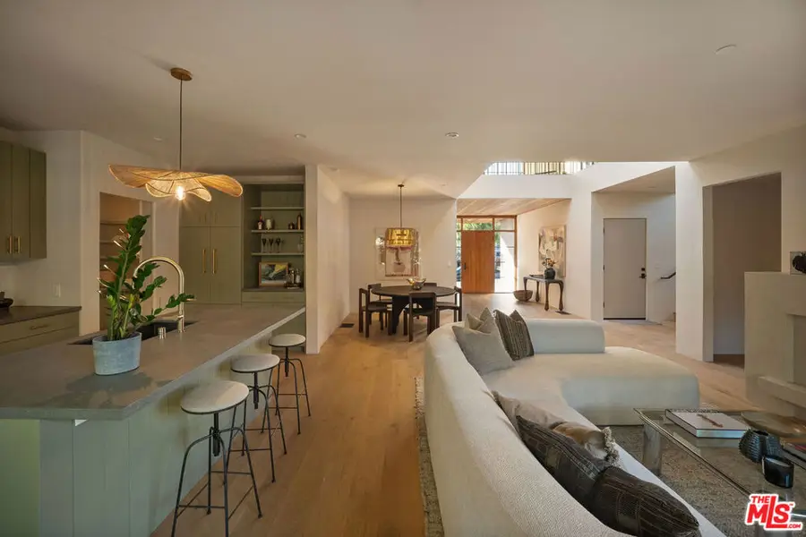 3362 Rosewood Avenue, Los Angeles, CA 90066 - Image #2