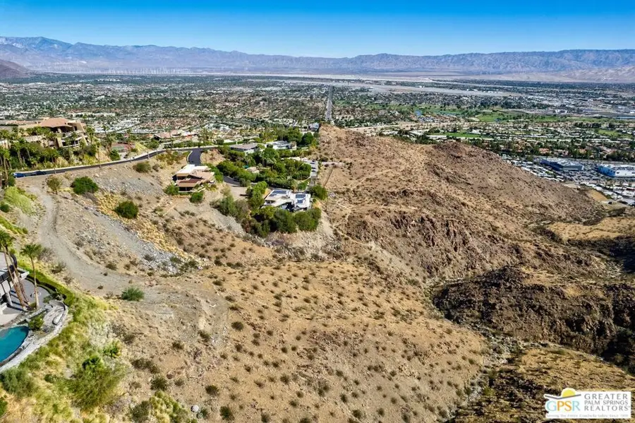 2390 Southridge Dr, Palm Springs, CA 92264 - #2