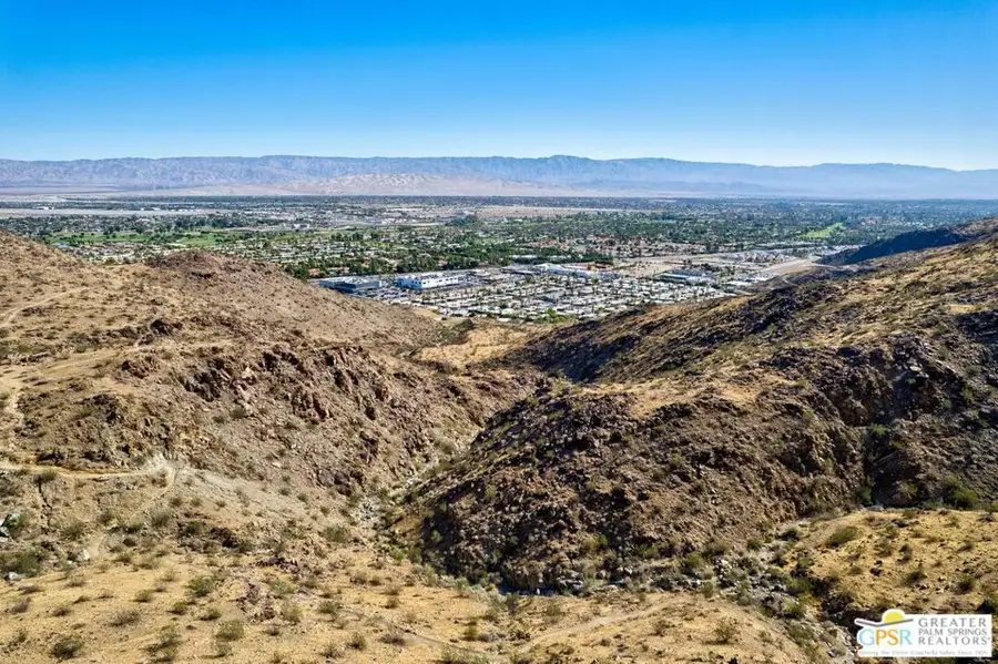 2390 Southridge Dr, Palm Springs, CA 92264 - #3