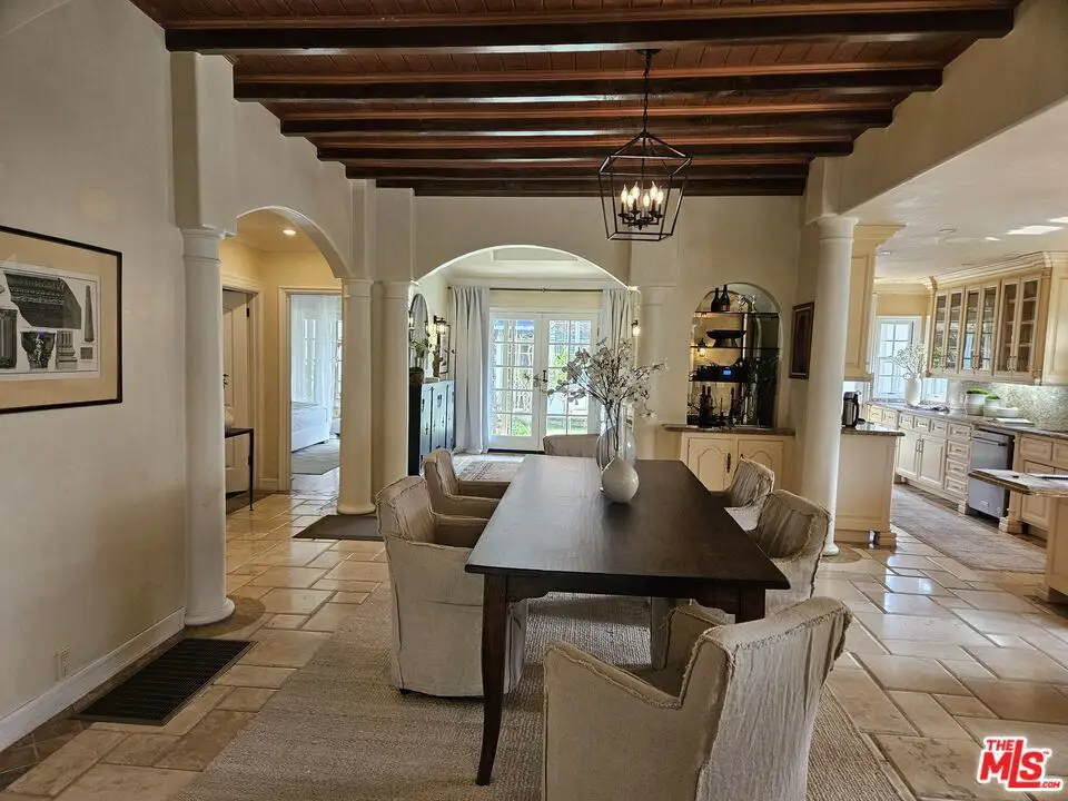 424 N Arden Boulevard, Los Angeles, CA 90004 - Image #1