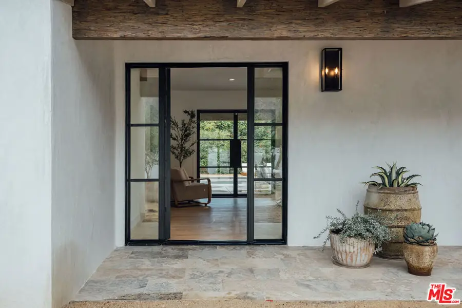 1560 S Calle Palo Fierro, Palm Springs, CA 92264 - Image #2