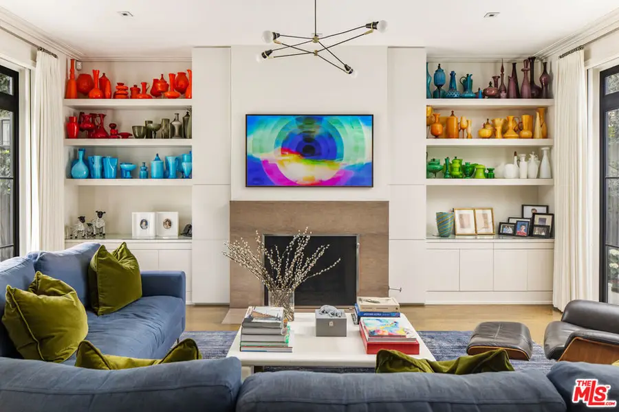 434 N Mansfield Avenue, Los Angeles, CA 90036 - Image #2