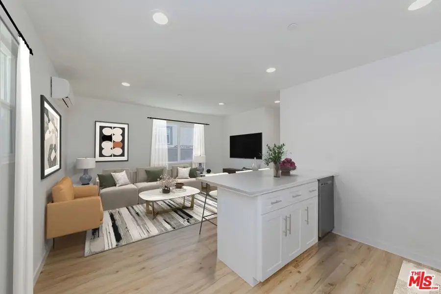 1105 E 103rd Place, Los Angeles, CA 90002 - #2