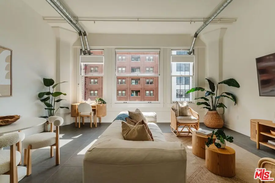 939 S Broadway #404, Los Angeles, CA 90015 - #2