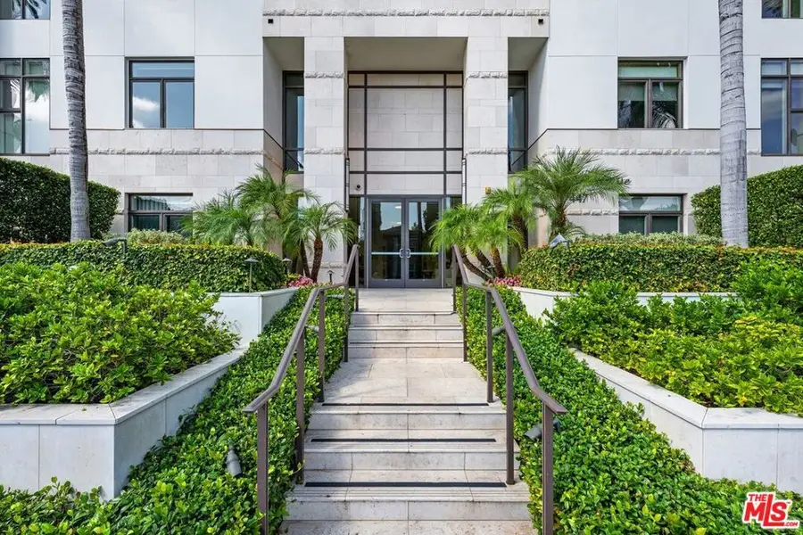 447 N Doheny Drive #102, Beverly Hills, CA 90210 - Image #3