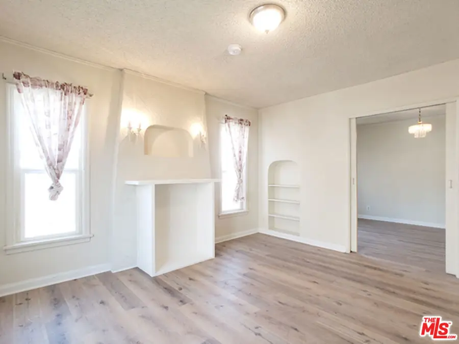 1046 S Kenmore Avenue, Los Angeles, CA 90006 - Image #3