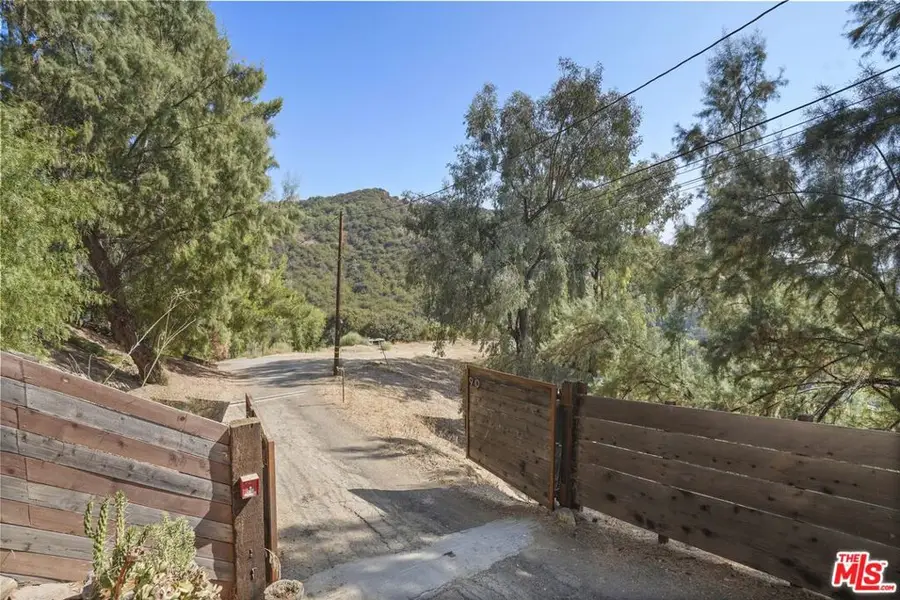2088 3/4 Topanga Skyline Drive, Topanga, CA 90290 - Image #2