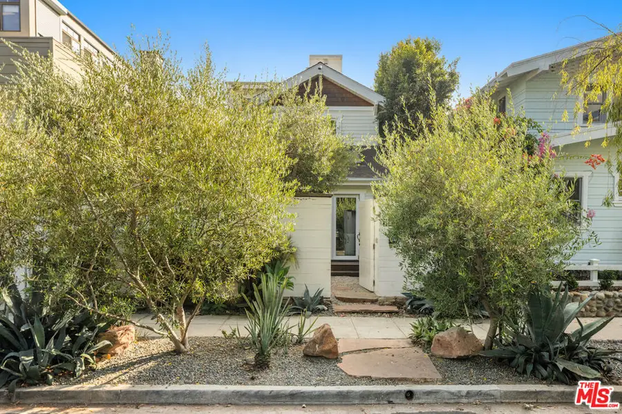 1210 Cabrillo Avenue, Venice, CA 90291 - Image #2