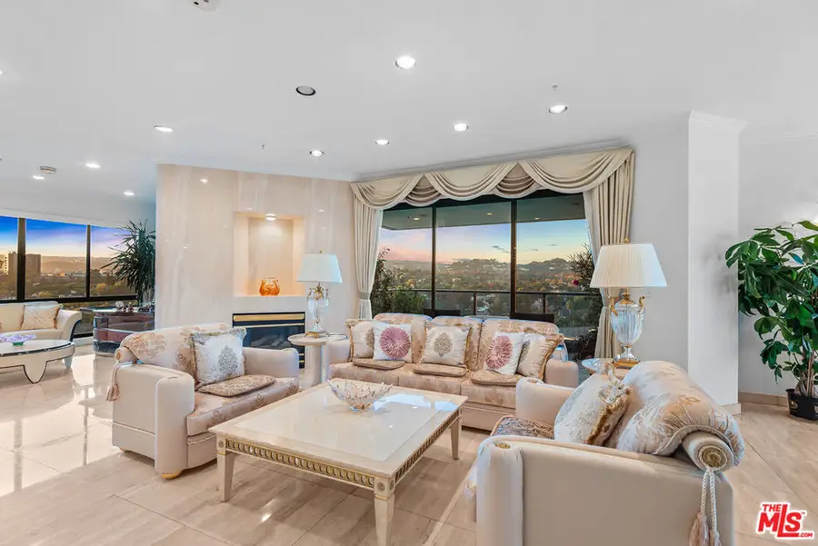 10490 Wilshire Boulevard #1206, Los Angeles, CA 90024 - Image #2