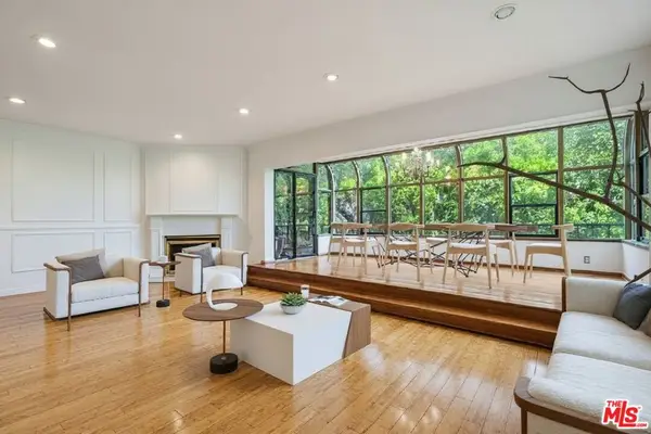 1124 N Kings Road #102, West Hollywood, CA 90069