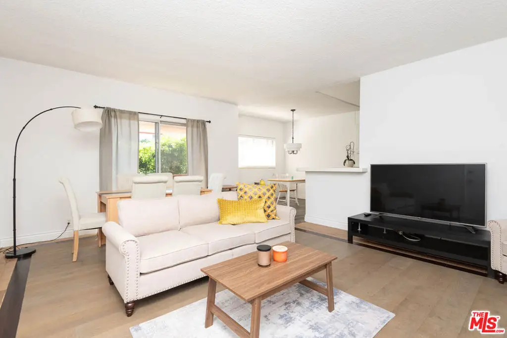 5403 Newcastle Avenue #69, Encino, CA 91316 - Image #1