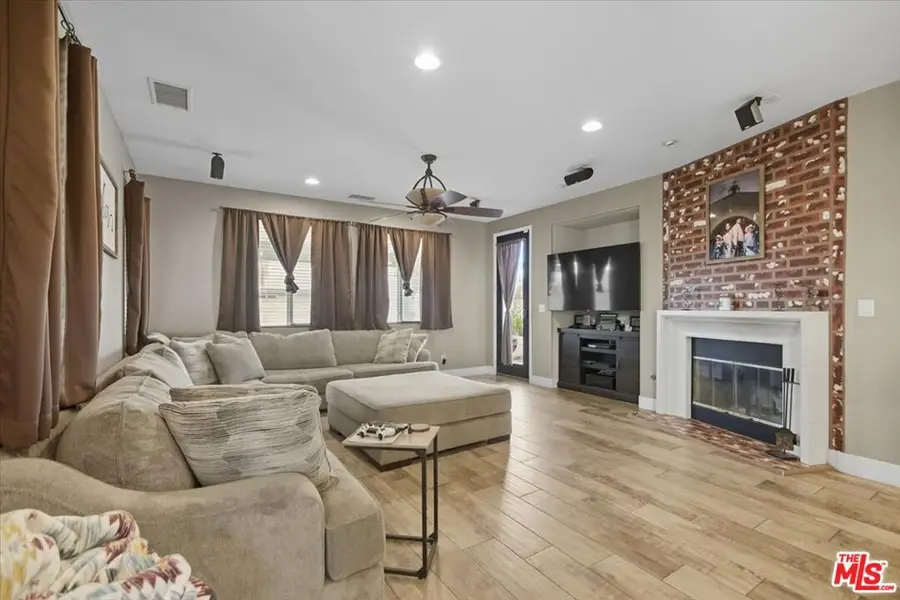 6223 W Avenue J12, Lancaster, CA 93536 - Image #2