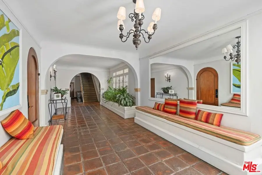 1345 N Hayworth Avenue #206, Los Angeles, CA 90046 - #2