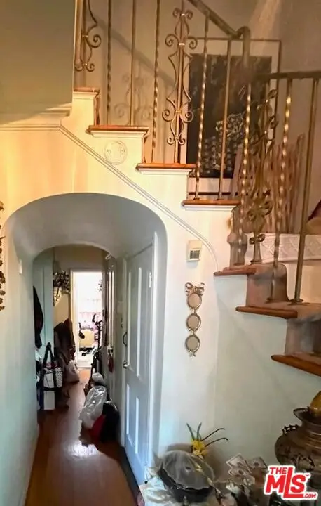 1603 Buckingham Road, Los Angeles, CA 90019 - Image #2