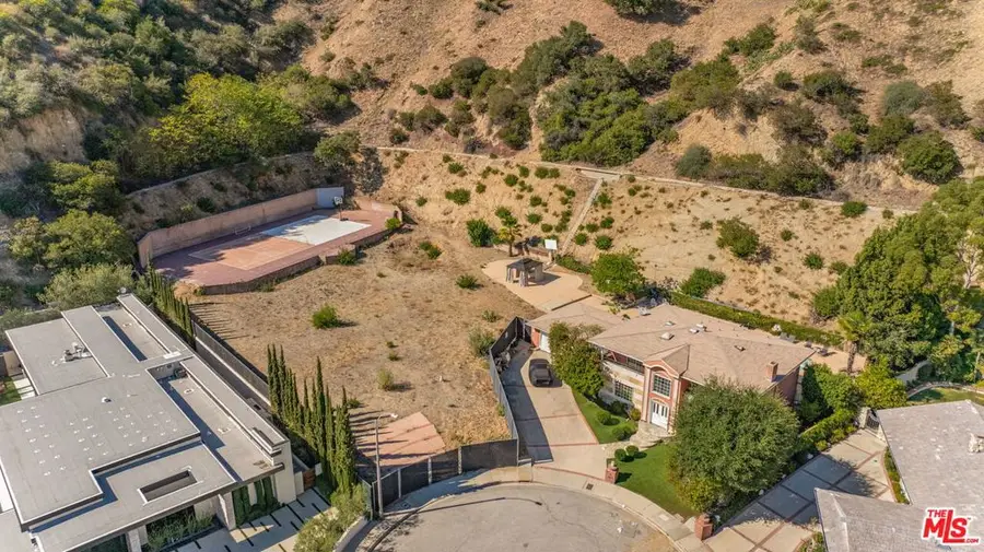 1865 Marcheeta Place, Los Angeles, CA 90069 - #2