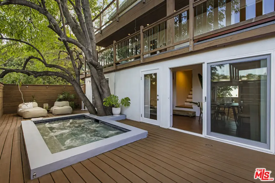 2422 Claremont Avenue, Los Angeles, CA 90027 - Image #2