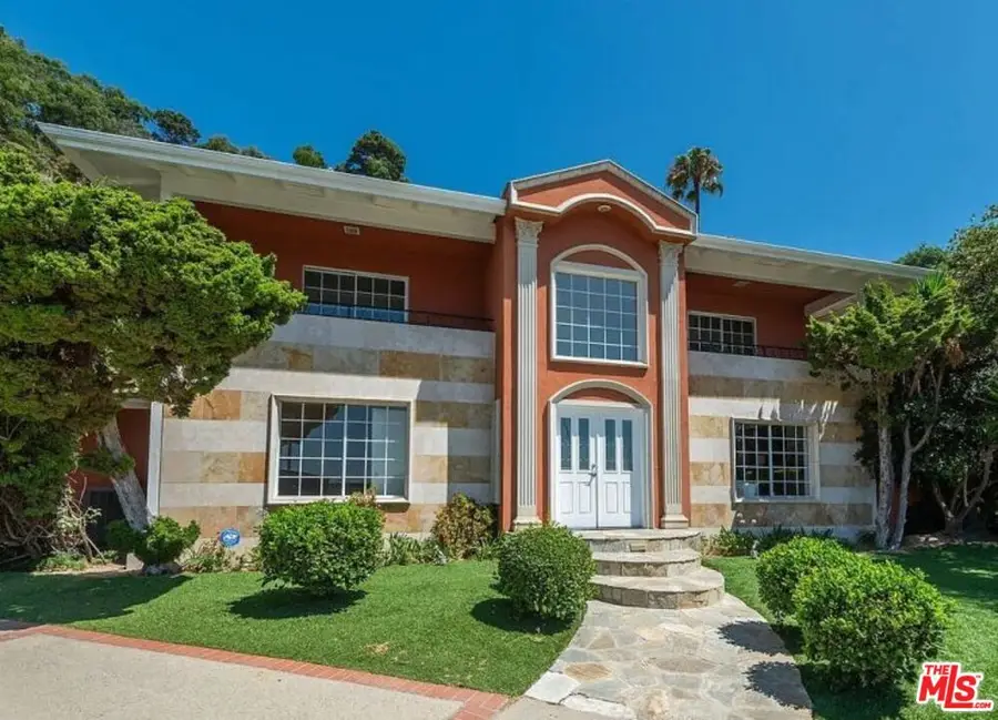 1870 Marcheeta Place, Los Angeles, CA 90069 - #3