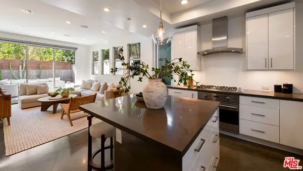 2009 Montana Avenue, Santa Monica, CA 90403