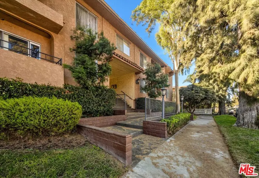 12940 Riverside Drive #108, Sherman Oaks, CA 91423 - Image #2