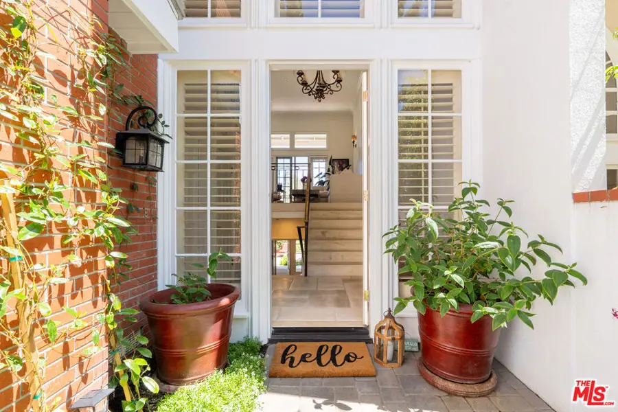 12555 The Vista, Los Angeles, CA 90049 - Image #2