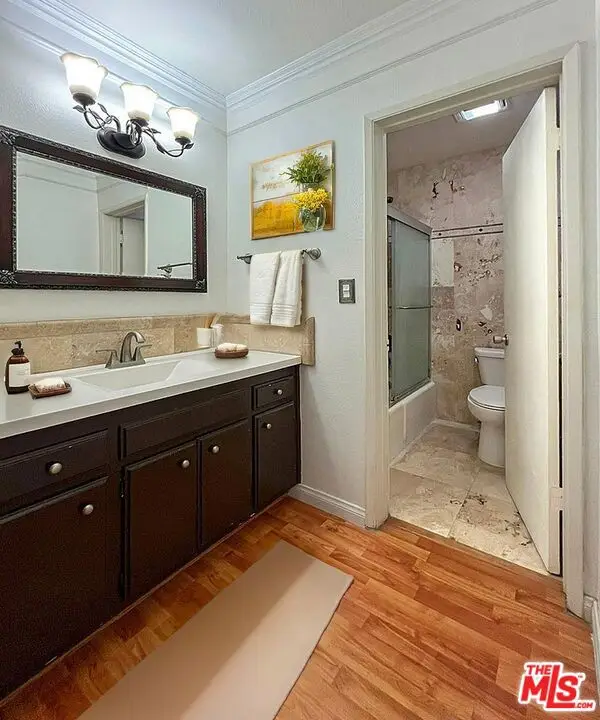 360 S Kenmore Avenue #209, Los Angeles, CA 90020 - Image #2