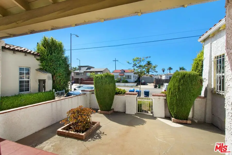 8106 S Normandie Avenue, Los Angeles, CA 90044 - #2