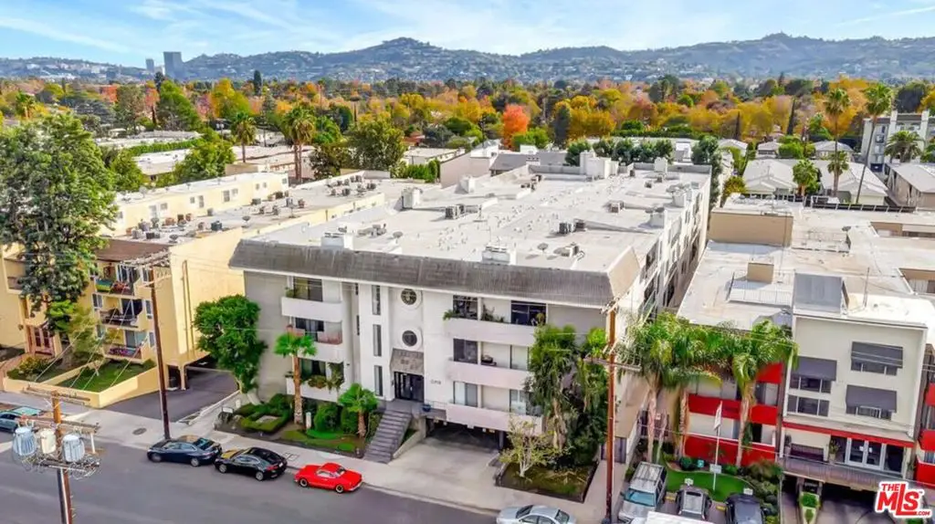 11910 Weddington Street #306, Valley Village, CA 91607 - Image #1