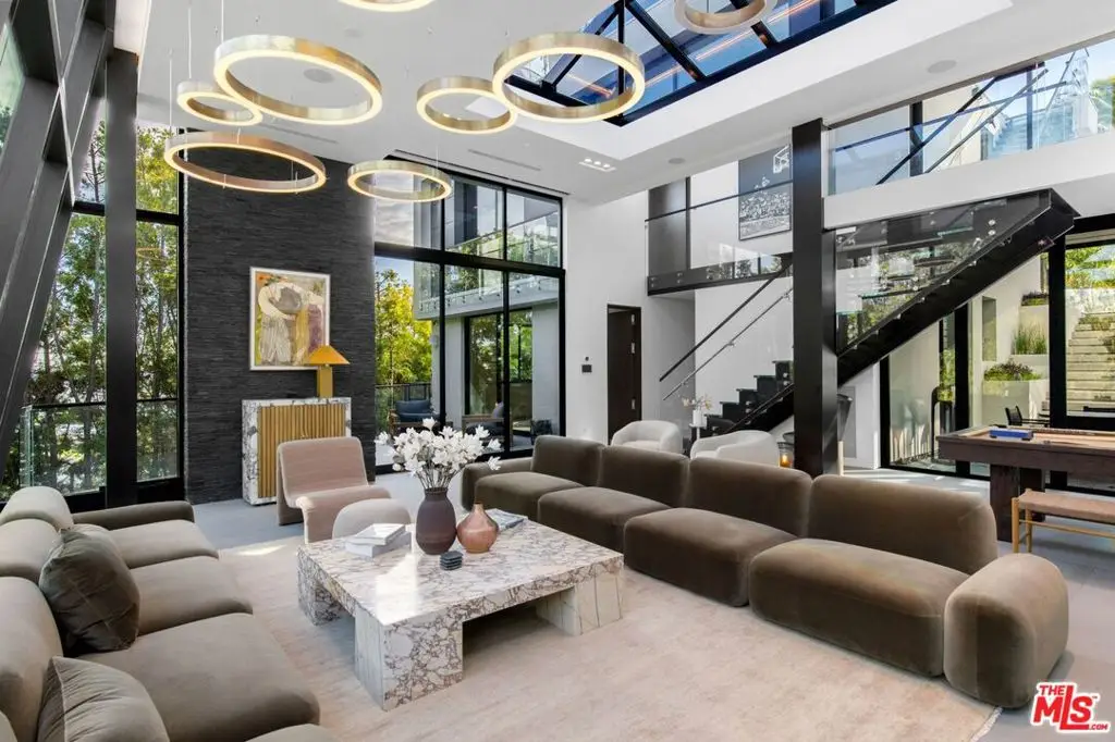 1317 Londonderry Place, Los Angeles, CA 90069 - #1