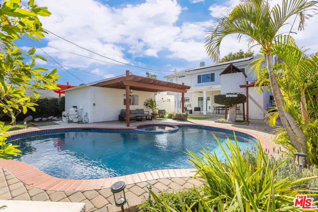 5044 Varna Avenue, Sherman Oaks, CA 91423 - Image #1