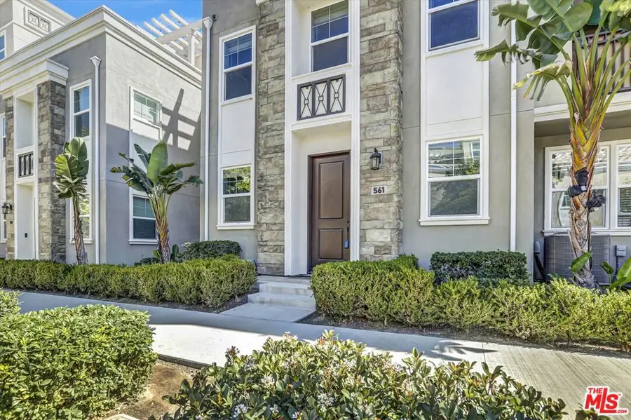 561 Winchester Drive, Oxnard, CA 93036 - Image #2