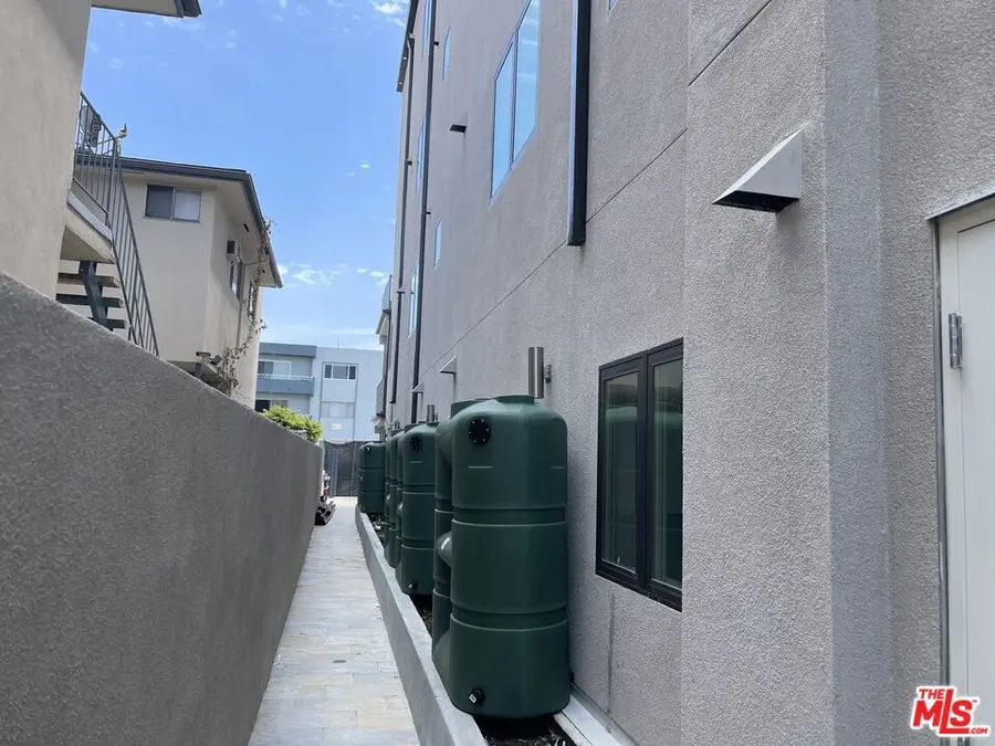 1427 S Bedford Street, Los Angeles, CA 90035 - #2