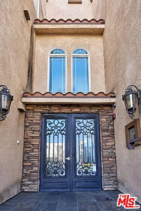 5132 Maplewood Avenue #106, Los Angeles, CA 90004 - Image #2