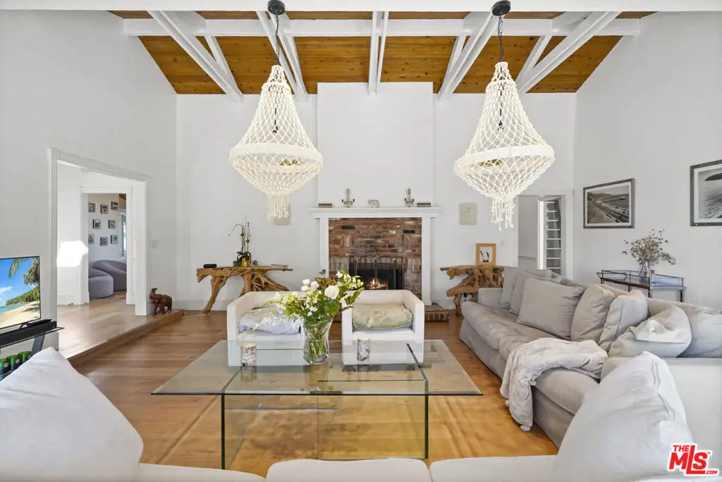 6052 Merritt Drive, Malibu, CA 90265 - #1