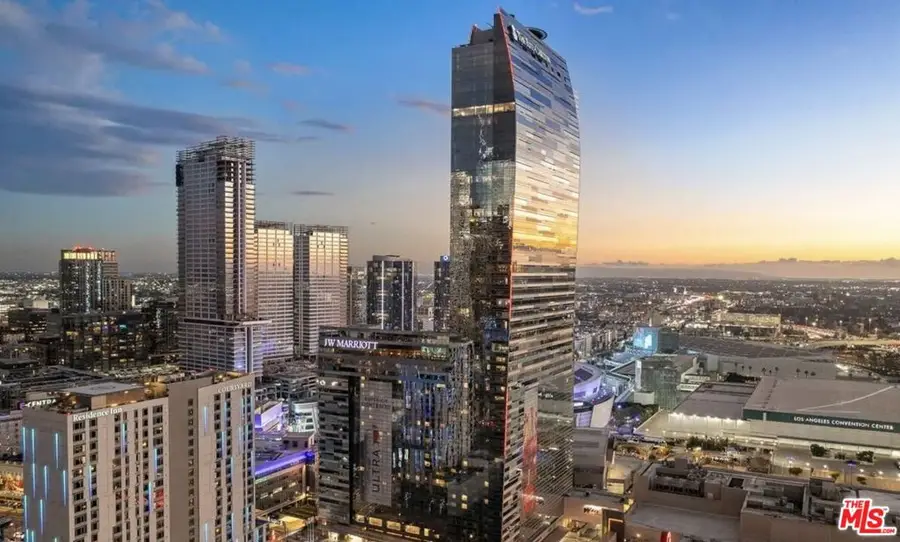 900 W Olympic Boulevard #32F, Los Angeles, CA 90015 - Image #2