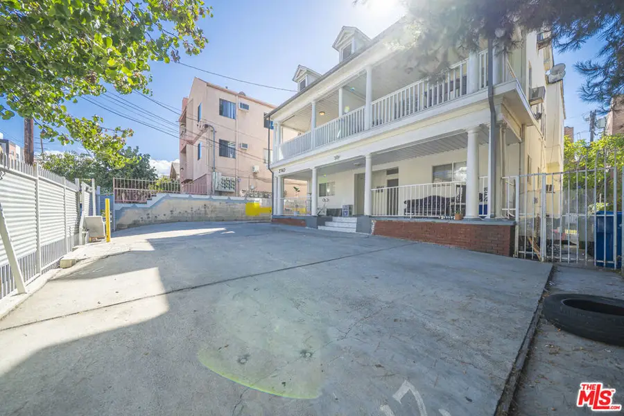 2740 James M Wood Boulevard, Los Angeles, CA 90006 - Image #2